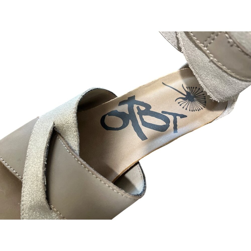 OTBT Teamwork Peep-Toe Wedge Sandals Ankle Buckle Closure Rear Zipper Size 8 - Picture 7 of 11